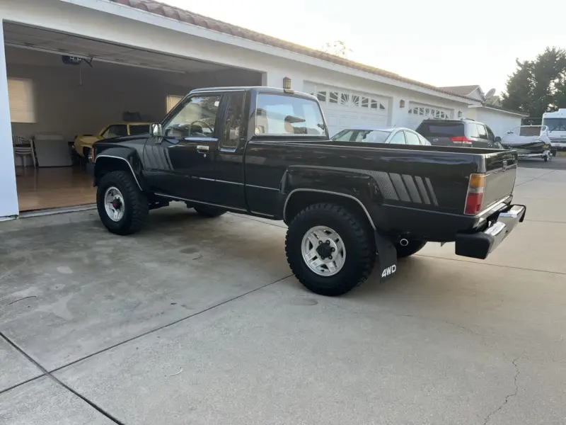 1987 Toyota Pickup XtraCab SR5 Turbo 4×4 5-Speed